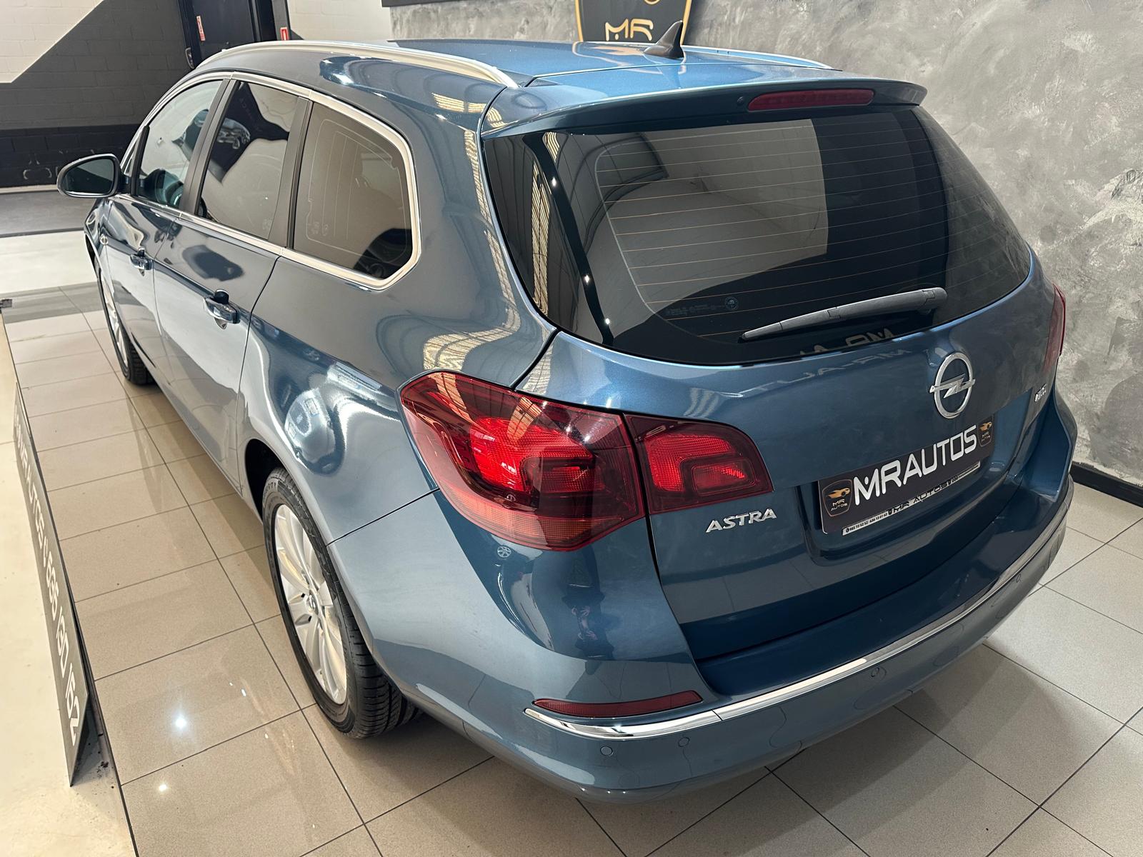 Opel Astra ST 1.6CDTi 136cv