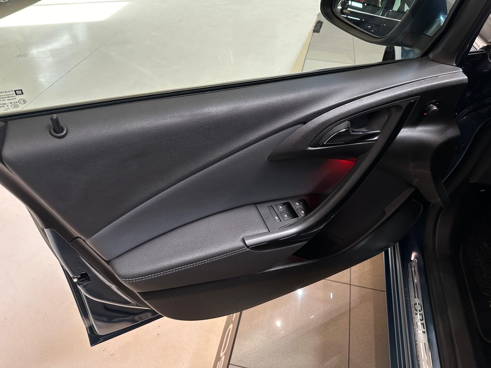 Opel Astra ST 1.6CDTi 136cv