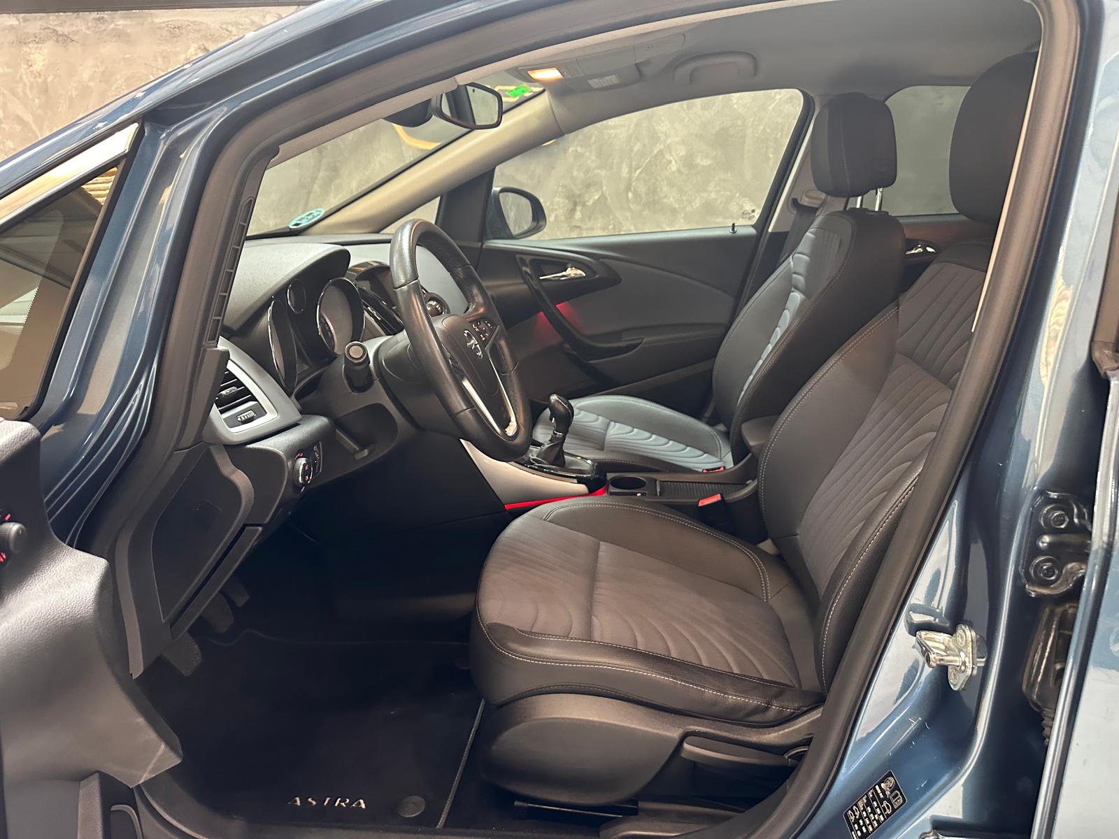 Opel Astra ST 1.6CDTi 136cv