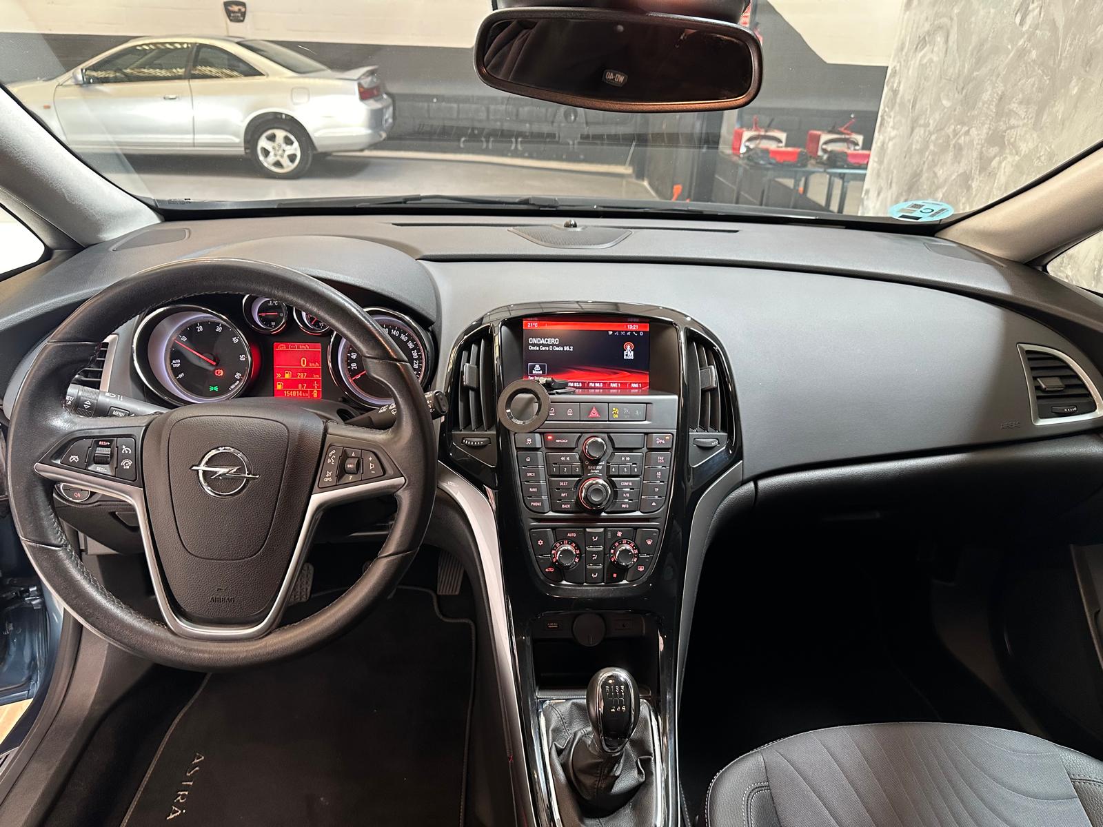 Opel Astra ST 1.6CDTi 136cv