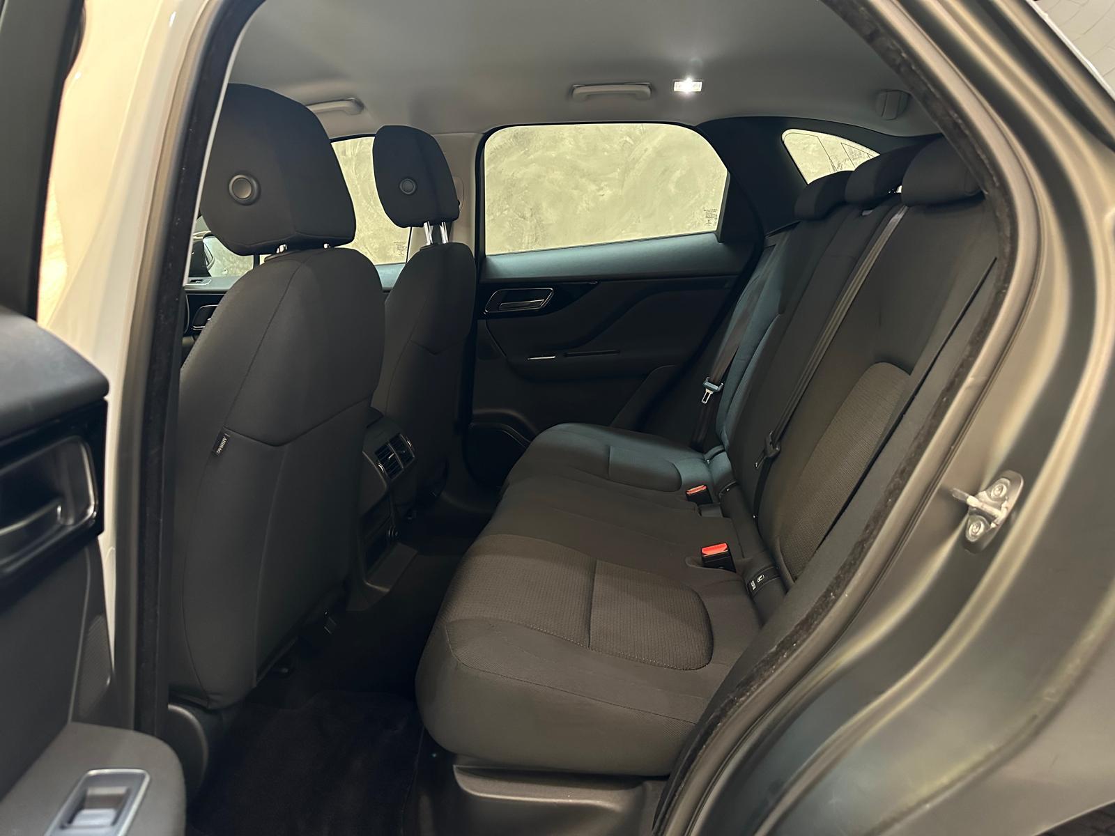 Jaguar F-Pace 2.0 180cv