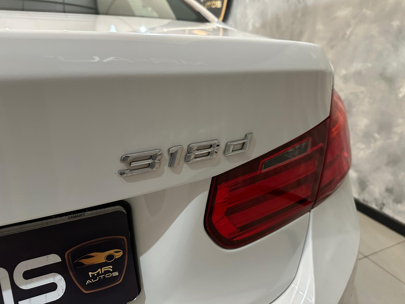 BMW 318D F30 Luxury 2.0cc 25cv