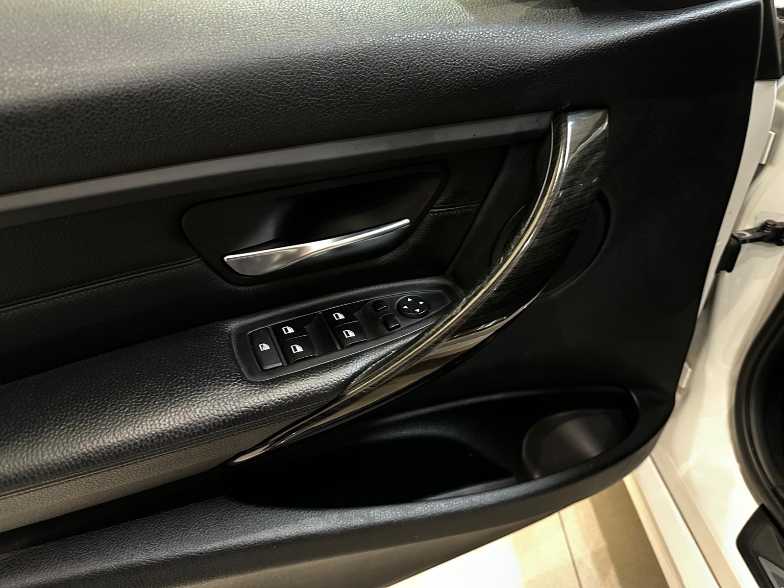 BMW 318D F30 Luxury 2.0cc 25cv