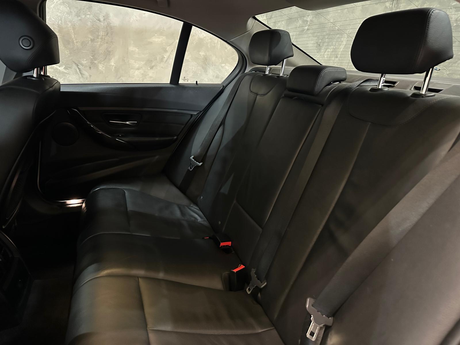 BMW 318D F30 Luxury 2.0cc 25cv