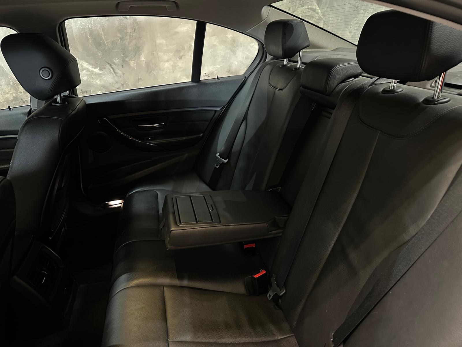 BMW 318D F30 Luxury 2.0cc 25cv