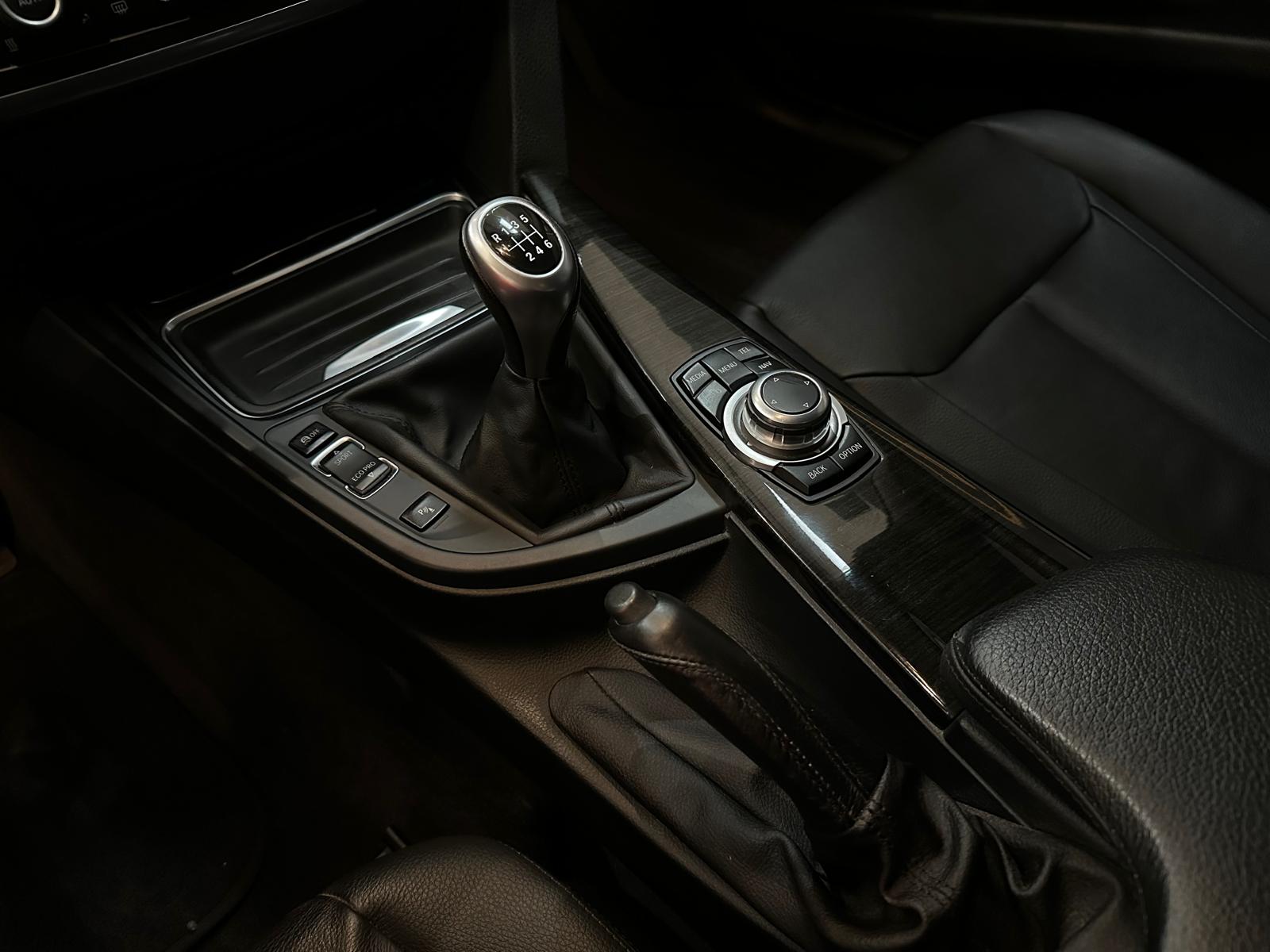 BMW 318D F30 Luxury 2.0cc 25cv