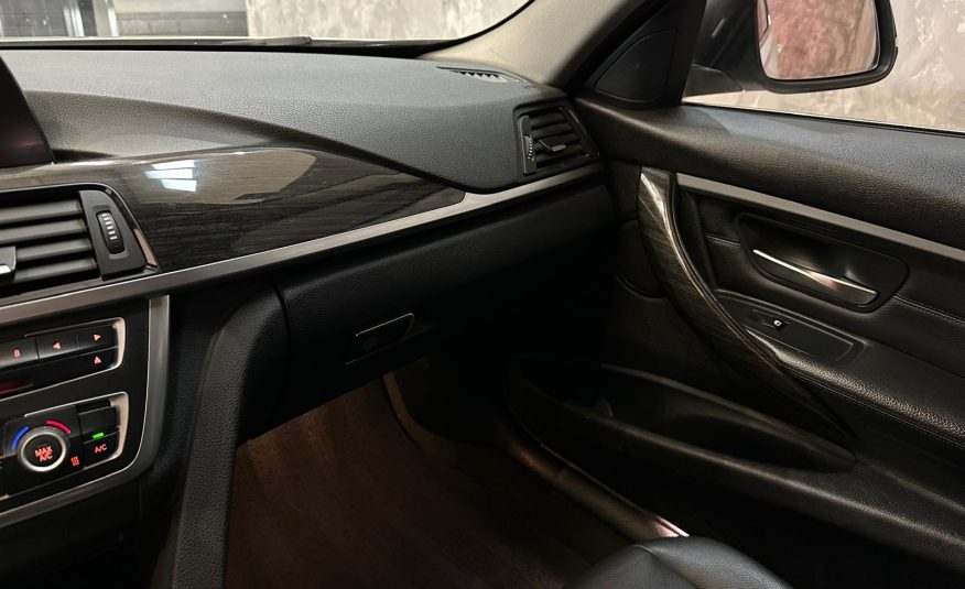 BMW 318D F30 Luxury 2.0cc 25cv