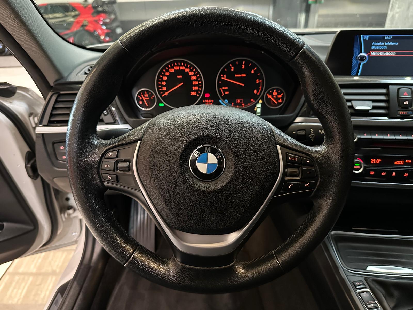 BMW 318D F30 Luxury 2.0cc 25cv