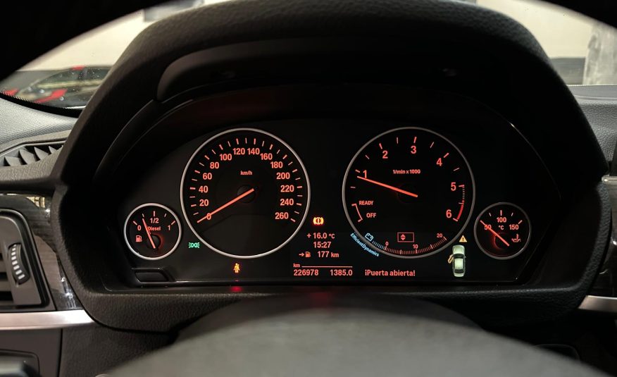 BMW 318D F30 Luxury 2.0cc 25cv