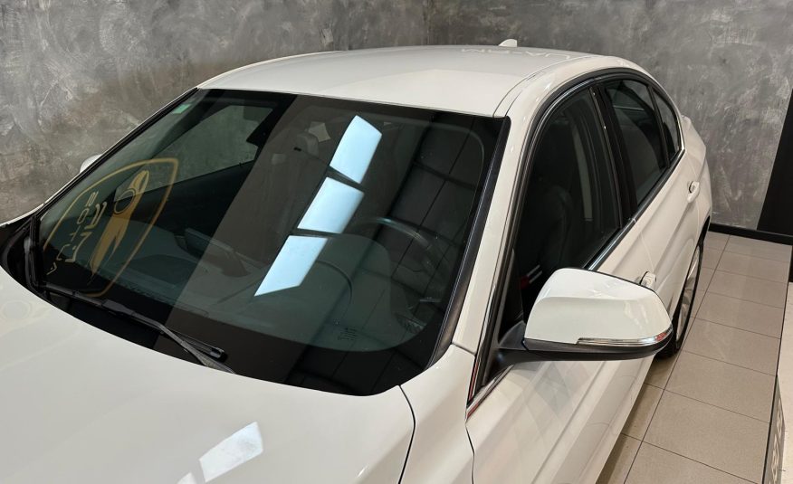 BMW 318D F30 Luxury 2.0cc 25cv