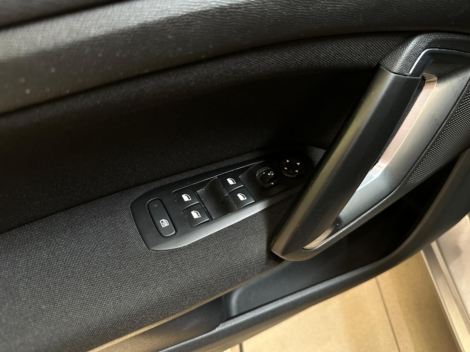 Peugeot 308SW 1.6cc 115cv