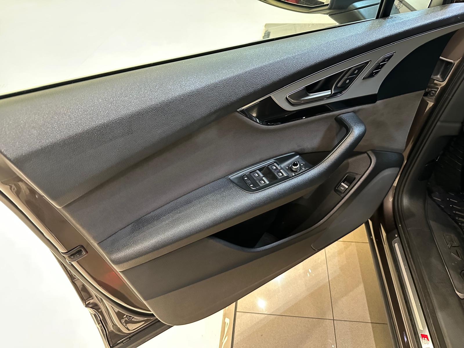 Audi Q7 3.0TDI 272cv Quattro