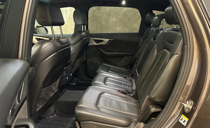 Audi Q7 3.0TDI 272cv Quattro