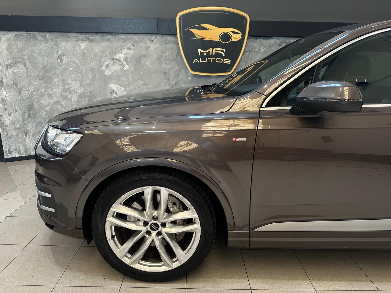 Audi Q7 3.0TDI 272cv Quattro