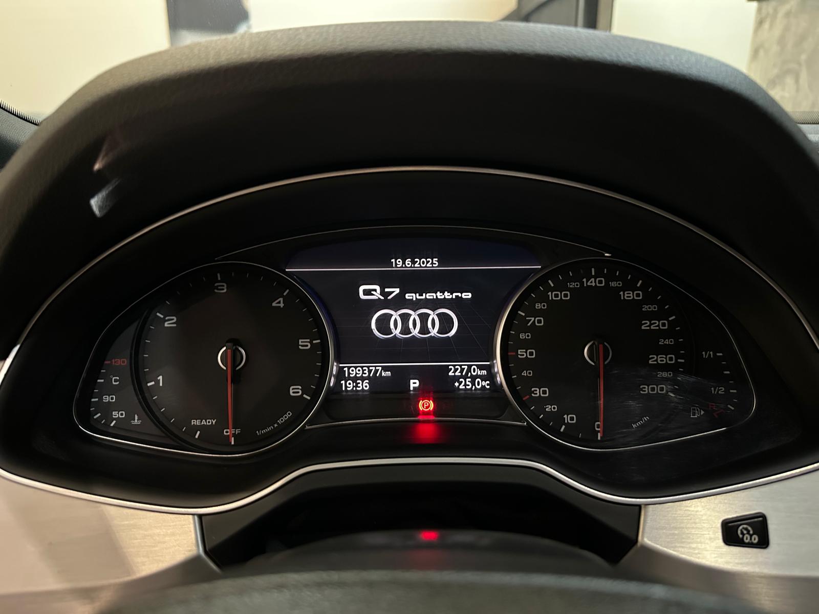 Audi Q7 3.0TDI 272cv Quattro