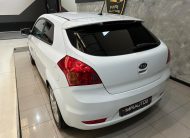 Kia Ceed 1.6 128cv