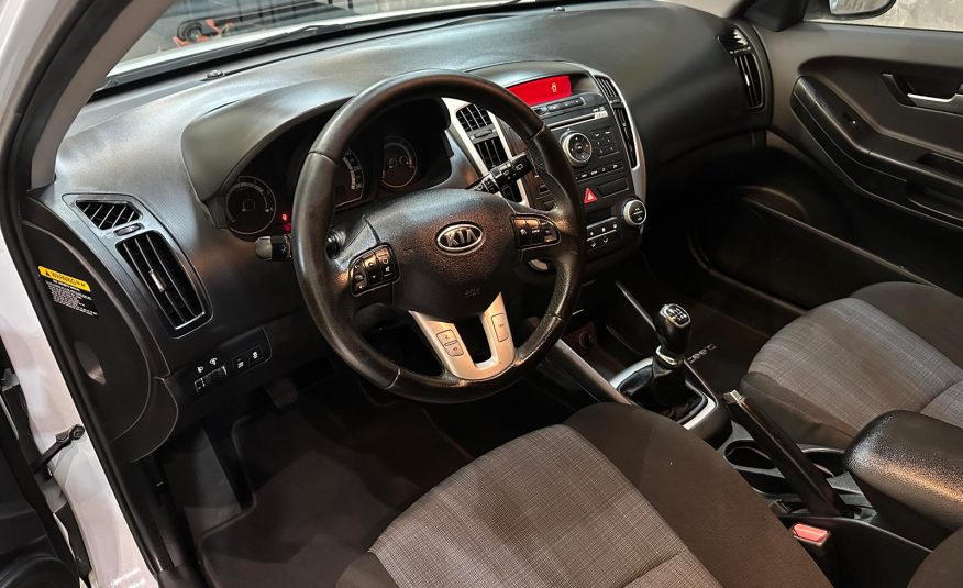 Kia Ceed 1.6 128cv