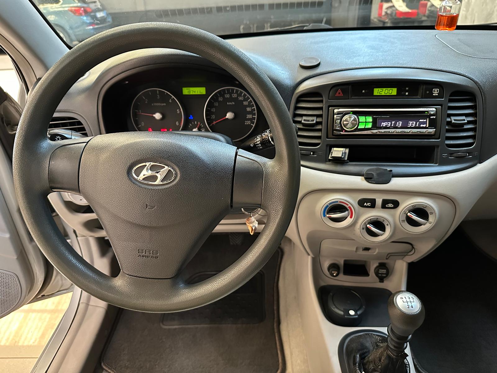 Hyundai Accent 1.5 110cv