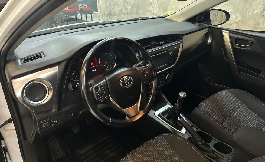 Toyota Auris 2.0 124cv