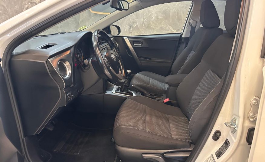 Toyota Auris 2.0 124cv