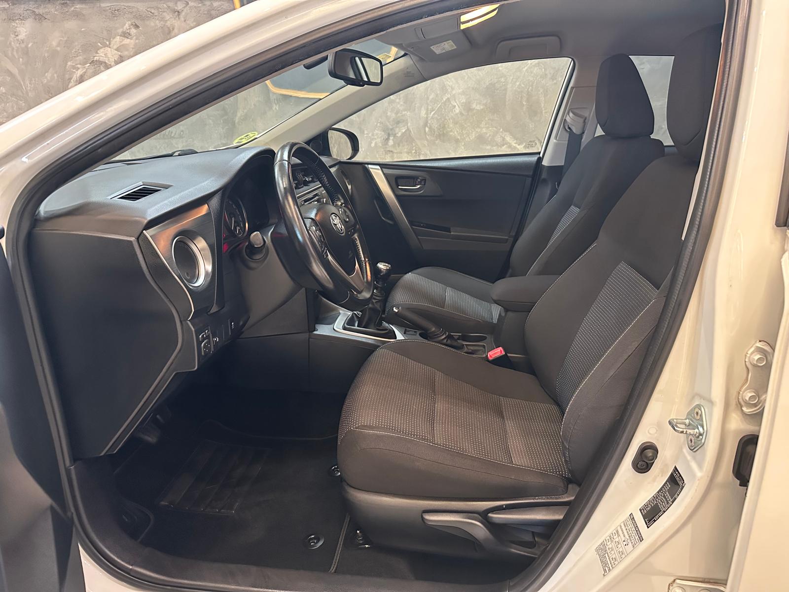 Toyota Auris 2.0 124cv