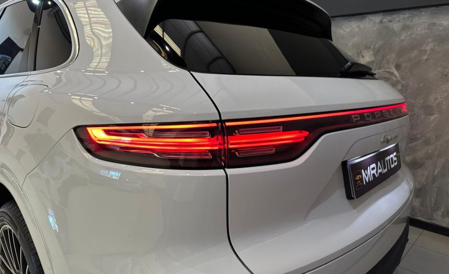 Porsche Cayenne E-Hybrid 3.0 462cv