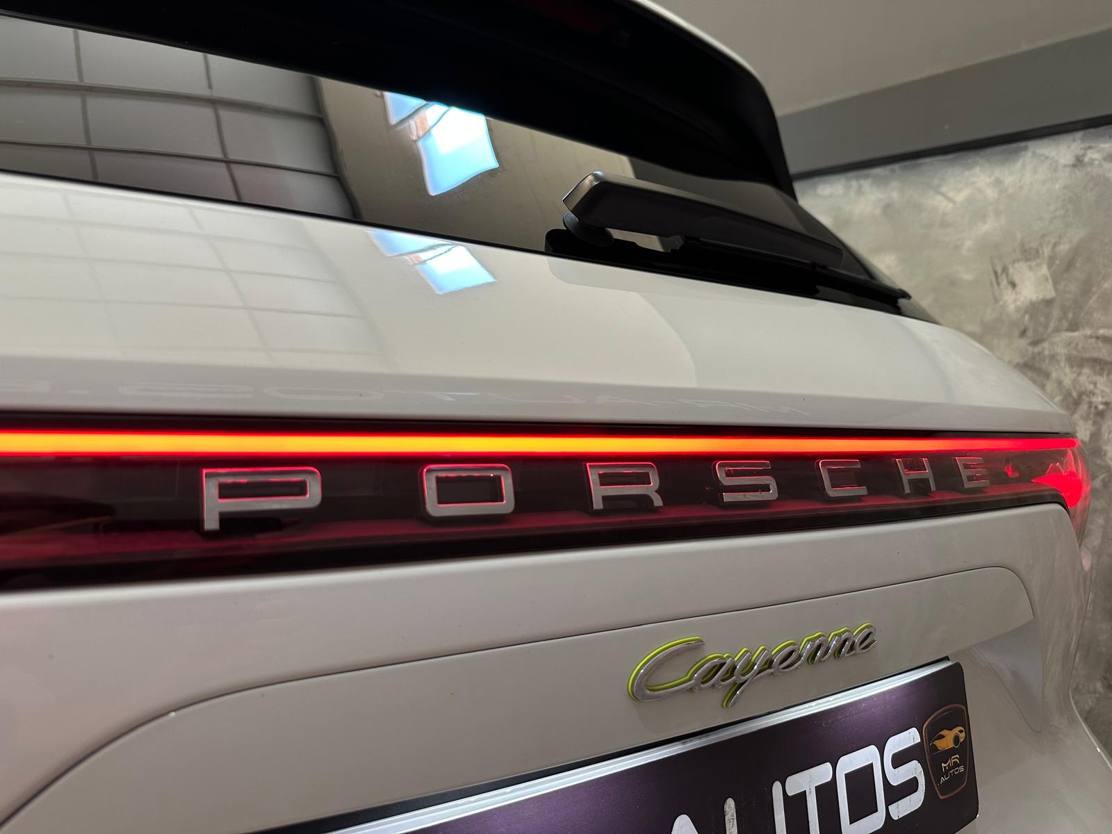 Porsche Cayenne E-Hybrid 3.0 462cv