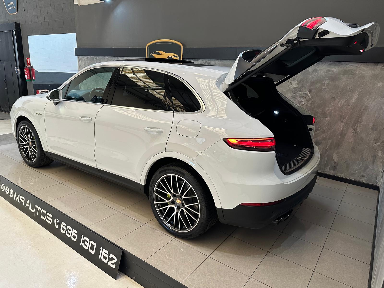 Porsche Cayenne E-Hybrid 3.0 462cv