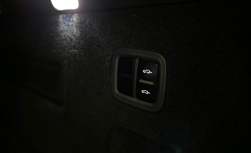 Porsche Cayenne E-Hybrid 3.0 462cv