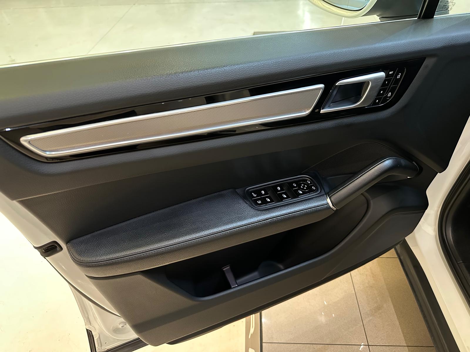 Porsche Cayenne E-Hybrid 3.0 462cv