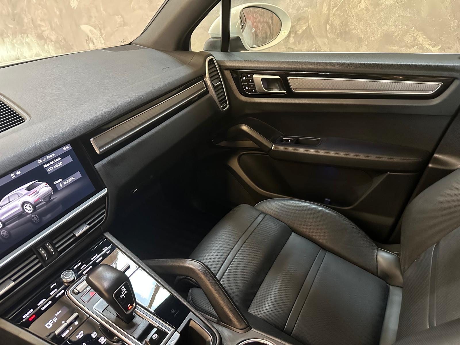 Porsche Cayenne E-Hybrid 3.0 462cv