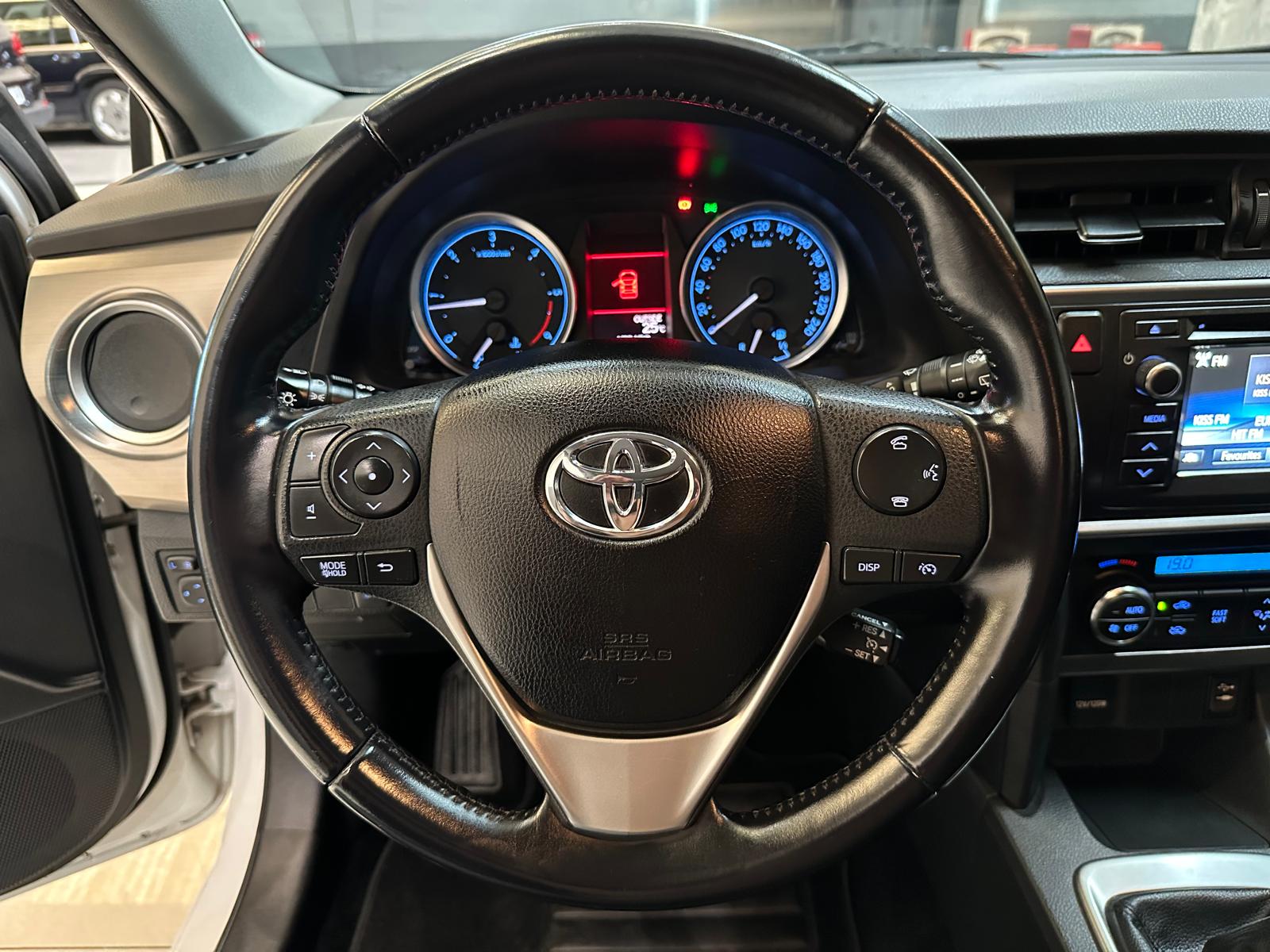 Toyota Auris 2.0 124cv