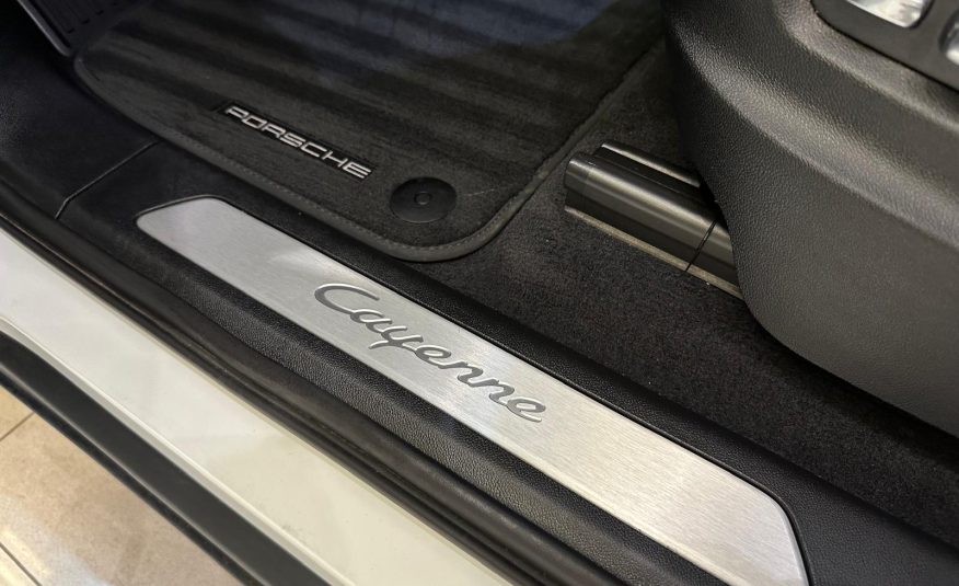 Porsche Cayenne E-Hybrid 3.0 462cv