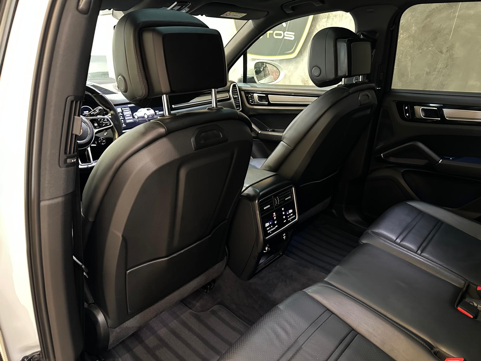 Porsche Cayenne E-Hybrid 3.0 462cv