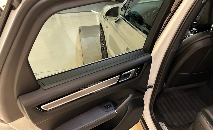 Porsche Cayenne E-Hybrid 3.0 462cv