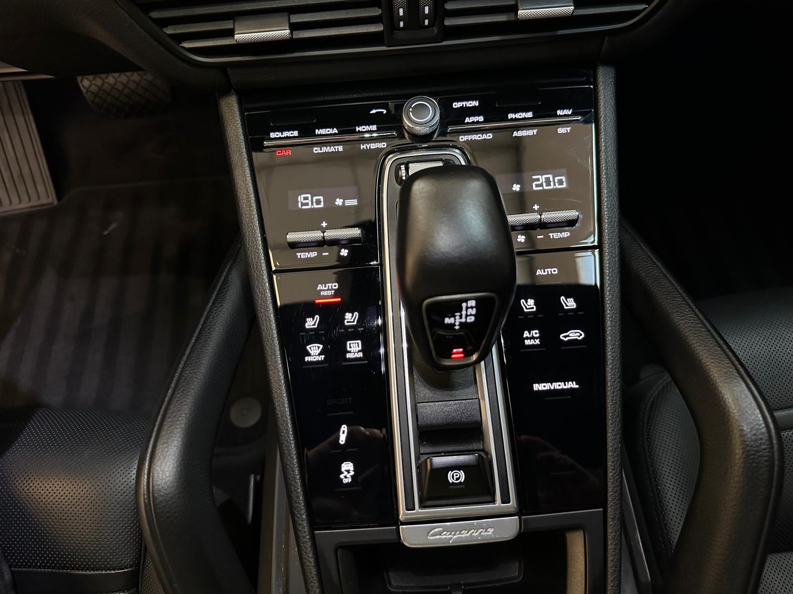 Porsche Cayenne E-Hybrid 3.0 462cv