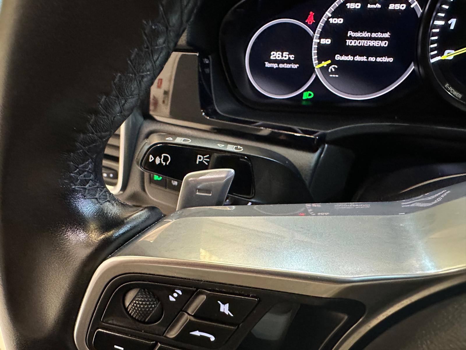 Porsche Cayenne E-Hybrid 3.0 462cv