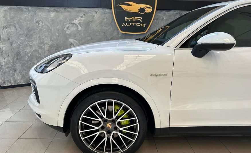 Porsche Cayenne E-Hybrid 3.0 462cv