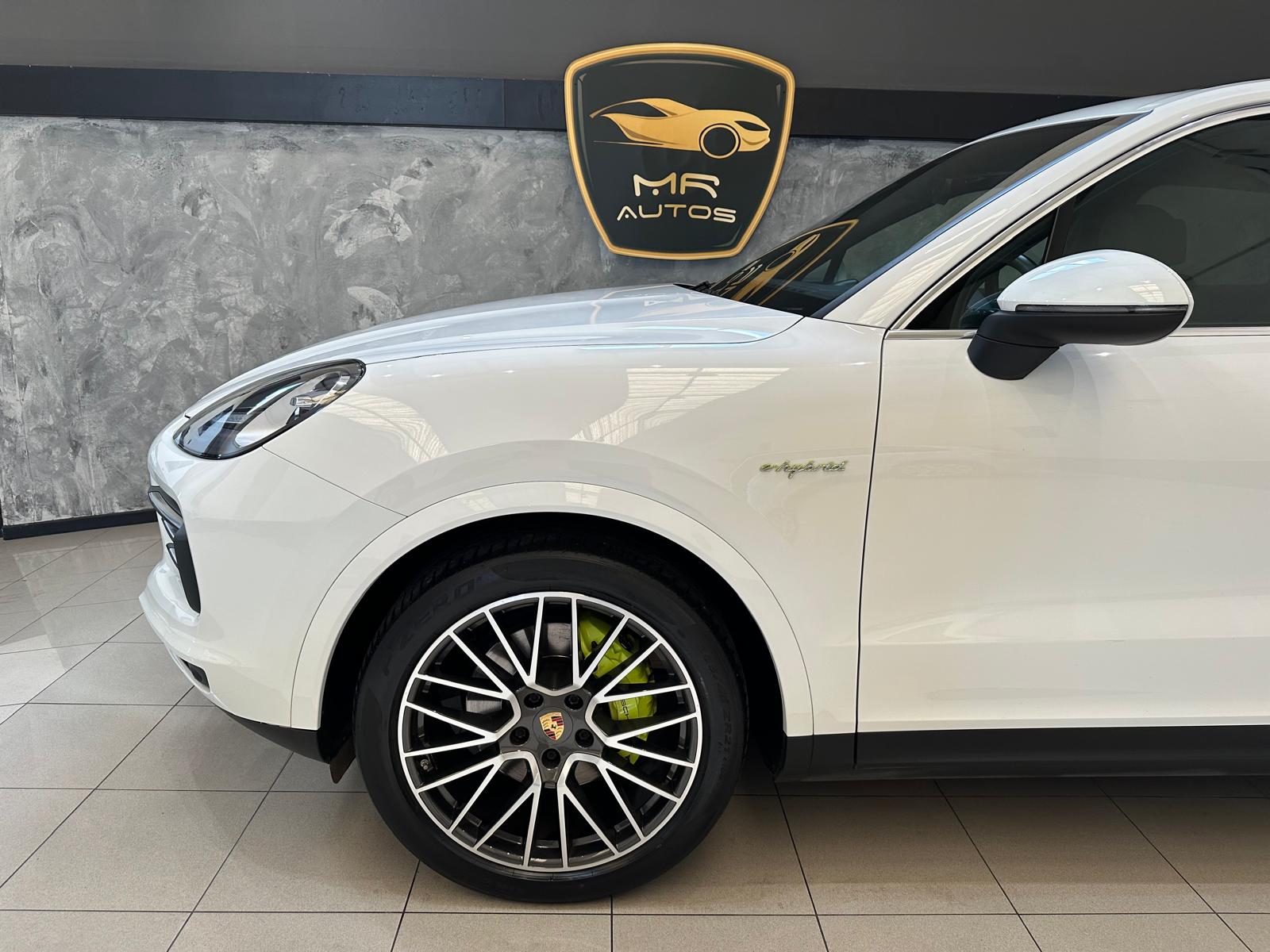 Porsche Cayenne E-Hybrid 3.0 462cv