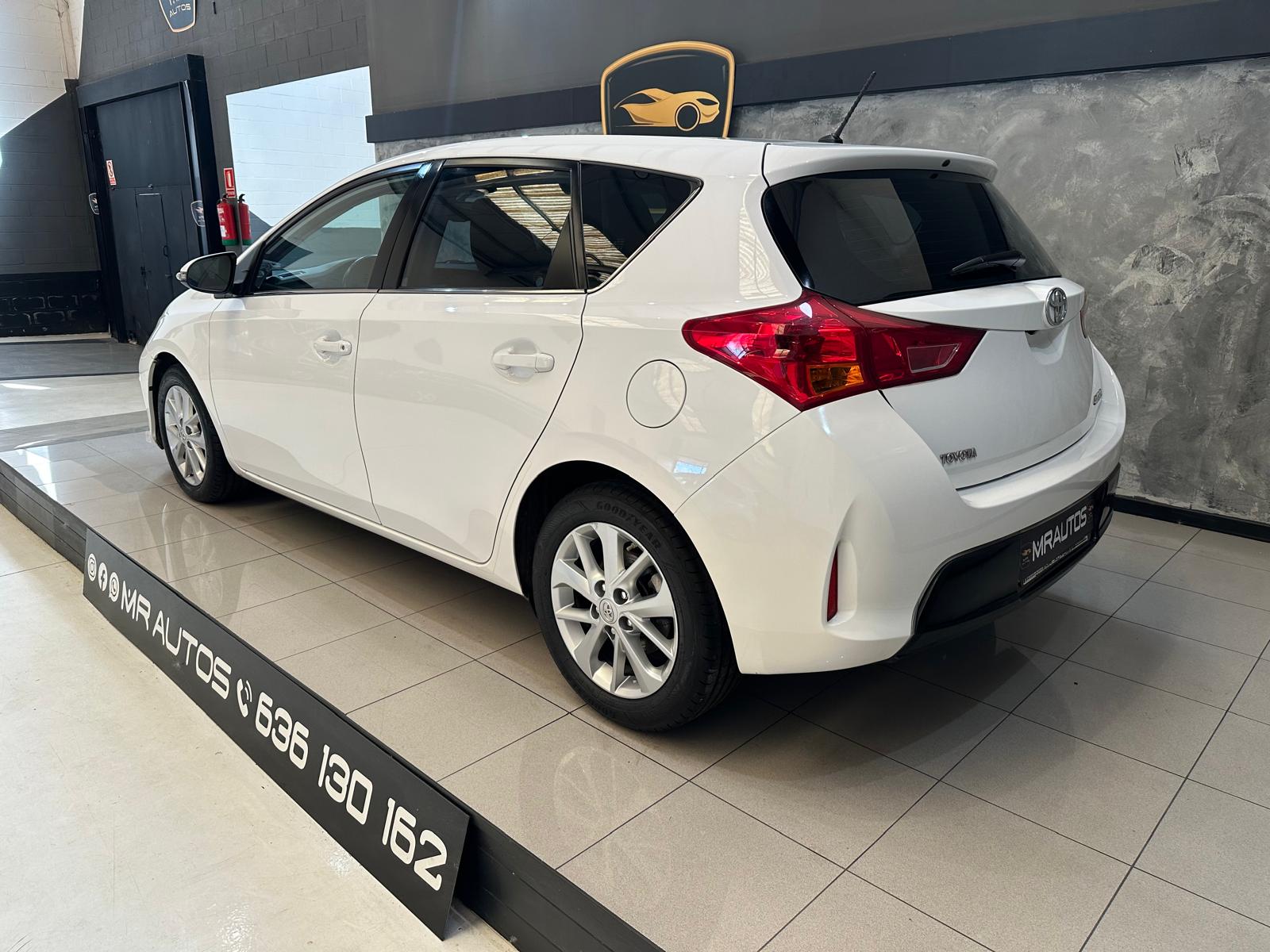 Toyota Auris 2.0 124cv