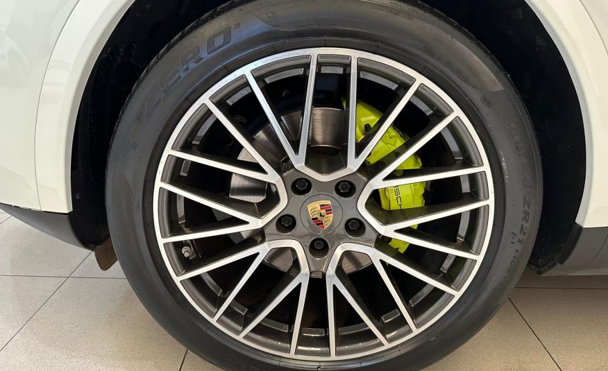 Porsche Cayenne E-Hybrid 3.0 462cv