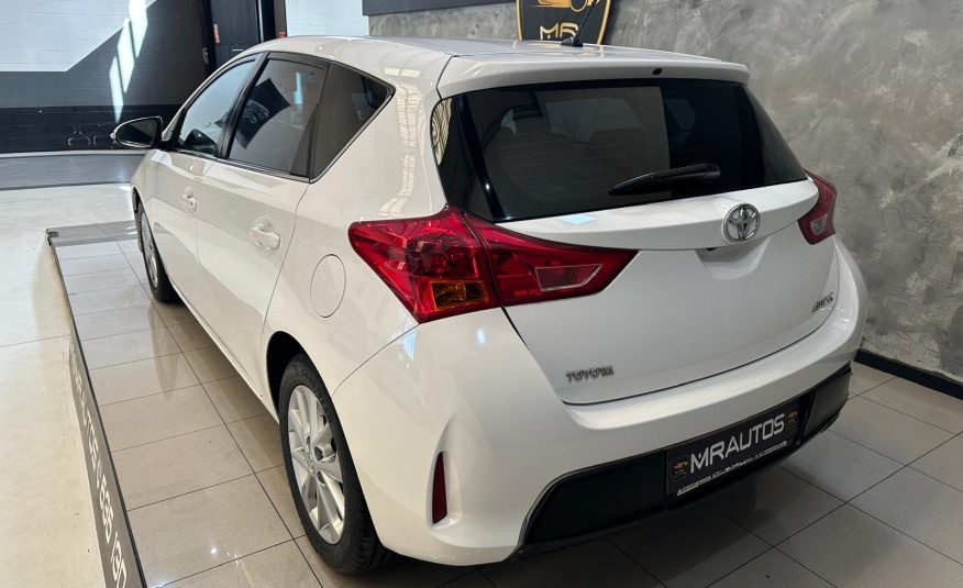 Toyota Auris 2.0 124cv