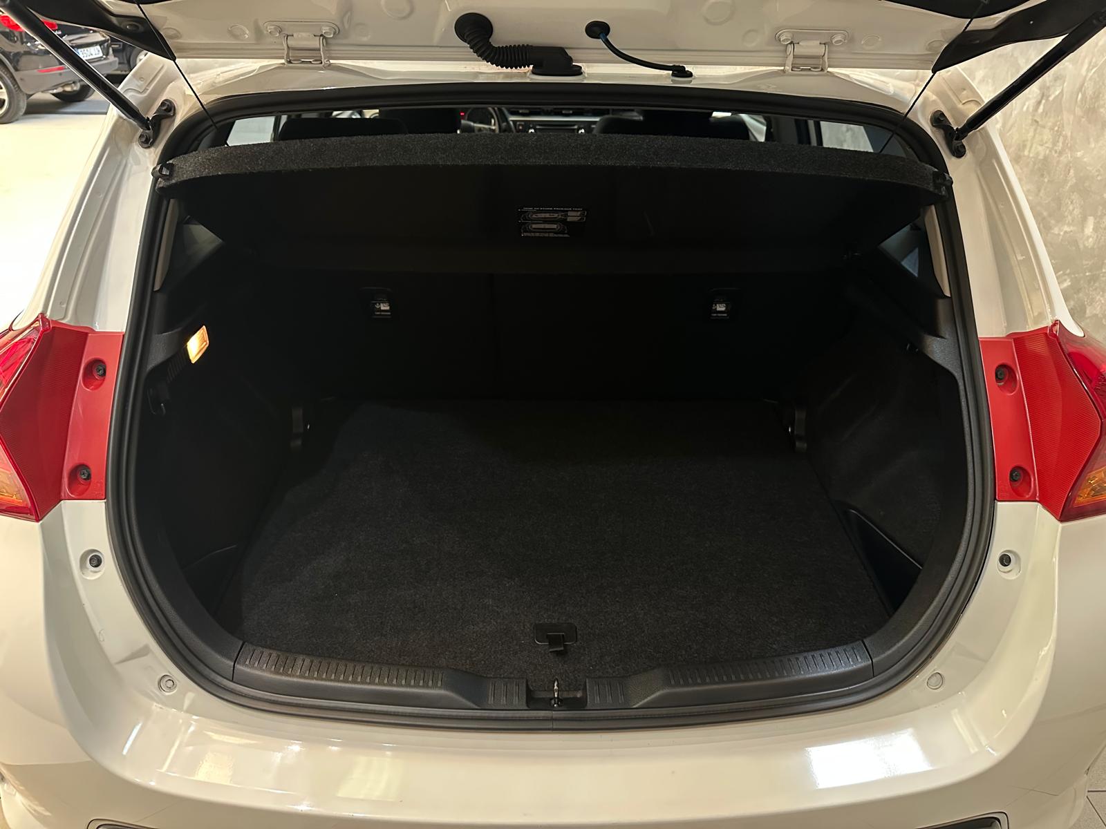 Toyota Auris 2.0 124cv