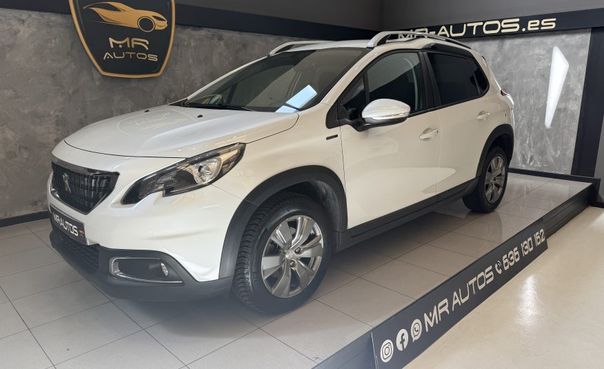 PEUGEOT 2008 Signature PureTech 110 SS 6 Vel. MAN