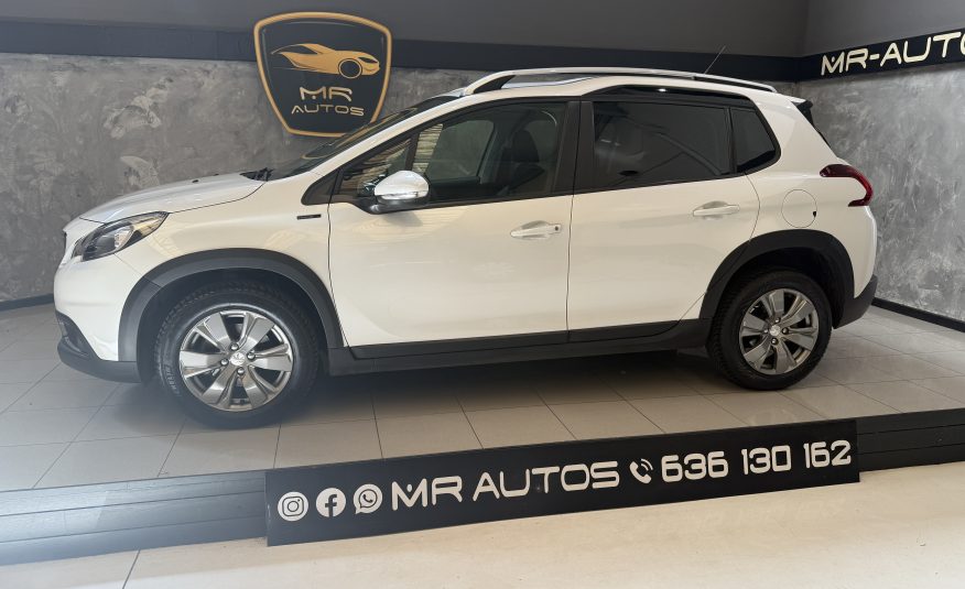 PEUGEOT 2008 Signature PureTech 110 SS 6 Vel. MAN