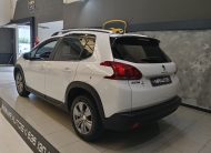PEUGEOT 2008 Signature PureTech 110 SS 6 Vel. MAN