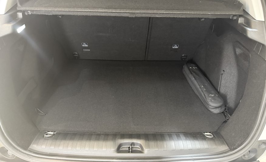 PEUGEOT 2008 Signature PureTech 110 SS 6 Vel. MAN