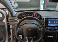 PEUGEOT 2008 Signature PureTech 110 SS 6 Vel. MAN