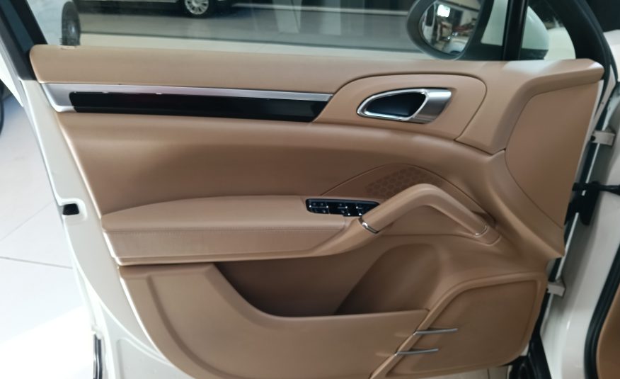 PORSCHE CAYENNE 3.0 CC 240 CV