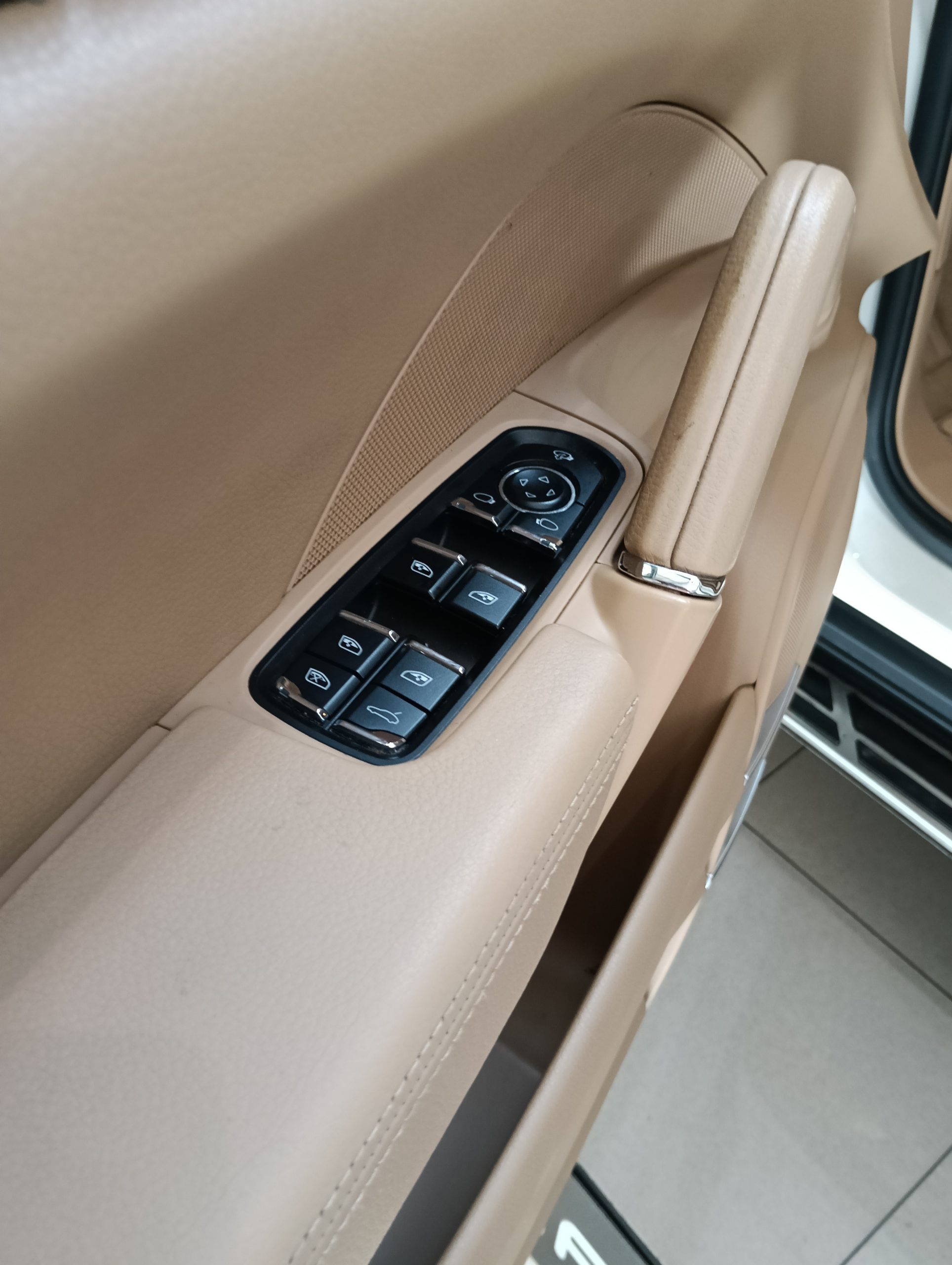 PORSCHE CAYENNE 3.0 CC 240 CV